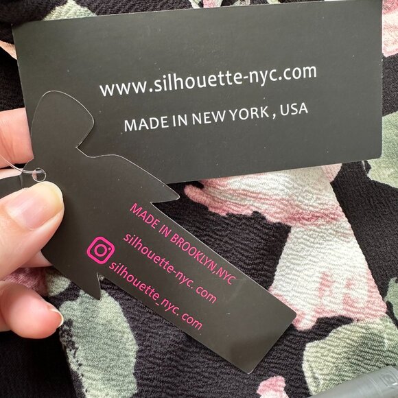 NWT Women's Pencil Skirt in Black Floral Print Size Medium - Picture 5 of 8